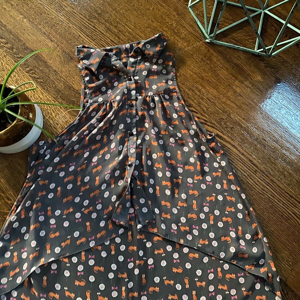 Body C size small cat and flower top
